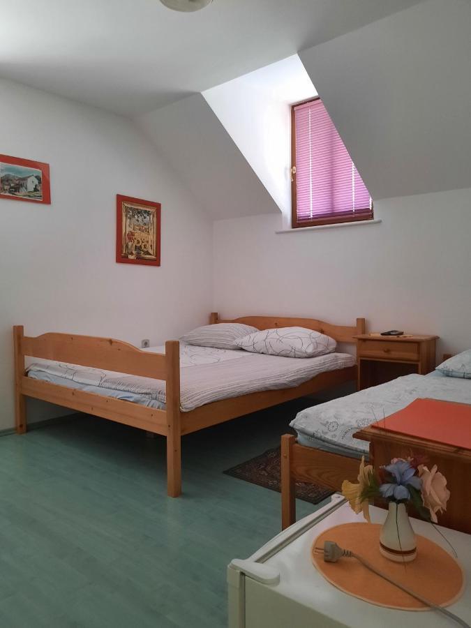 Rooms Cehovin Postojna Exterior foto